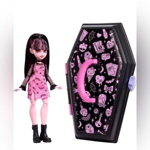 ⚡️NEW⚡️ Monster High Draculaura Doll & Accessories, Gore-ganizer Beauty